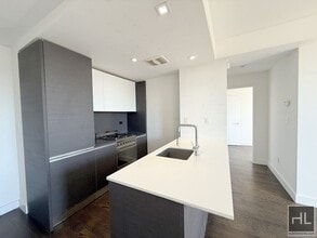 WEST END AVENUE in New York, NY - Building Photo - Building Photo