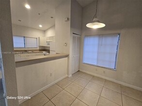 3908 SW 48th Ave in Pembroke Park, FL - Building Photo - Building Photo