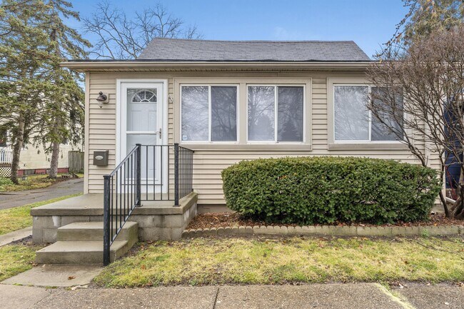2040 Austin Ave in Lincoln Park, MI - Building Photo - Building Photo