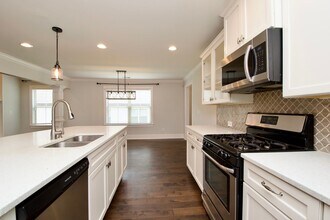 2382 Snowshill Ln in Auburn, AL - Building Photo - Building Photo