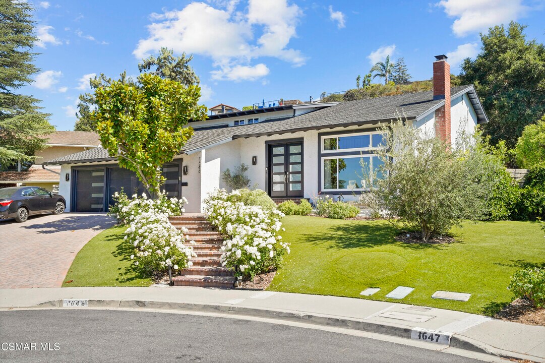 1646 Folkestone Ter in Westlake Village, CA - Building Photo
