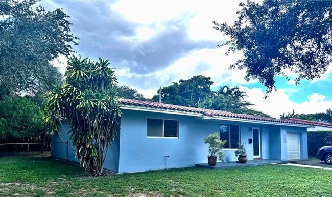 property at 13964 Lake George Ct