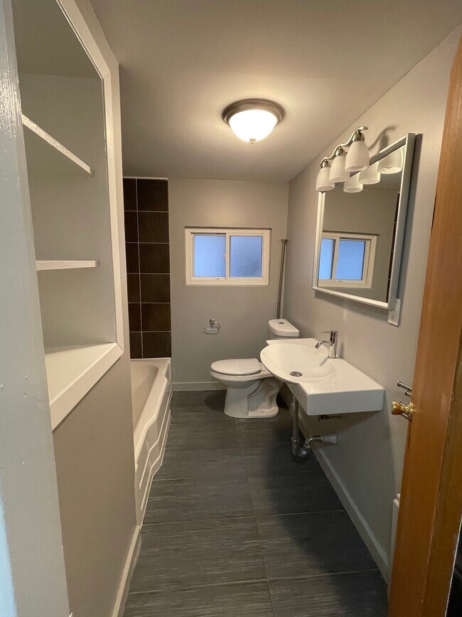 3144 Waterbury Ave Rentals in Bronx, NY