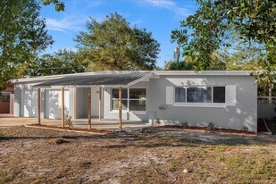4845 Betty Sue Terrace in Orlando, FL - Building Photo