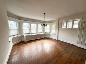 225 S 4th St in North Wales, PA - Foto de edificio - Building Photo