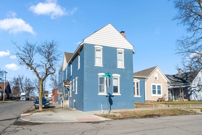 property at 1006 Runnion Ave