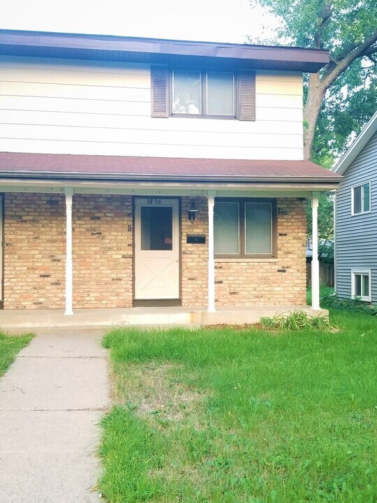 3856 Xenia Ave N in Crystal, MN - Building Photo