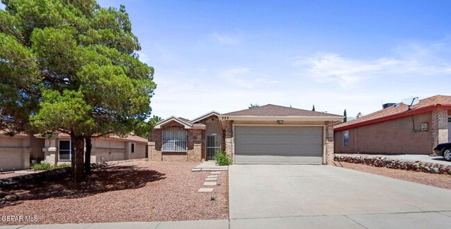 property at 757 Hempstead Dr