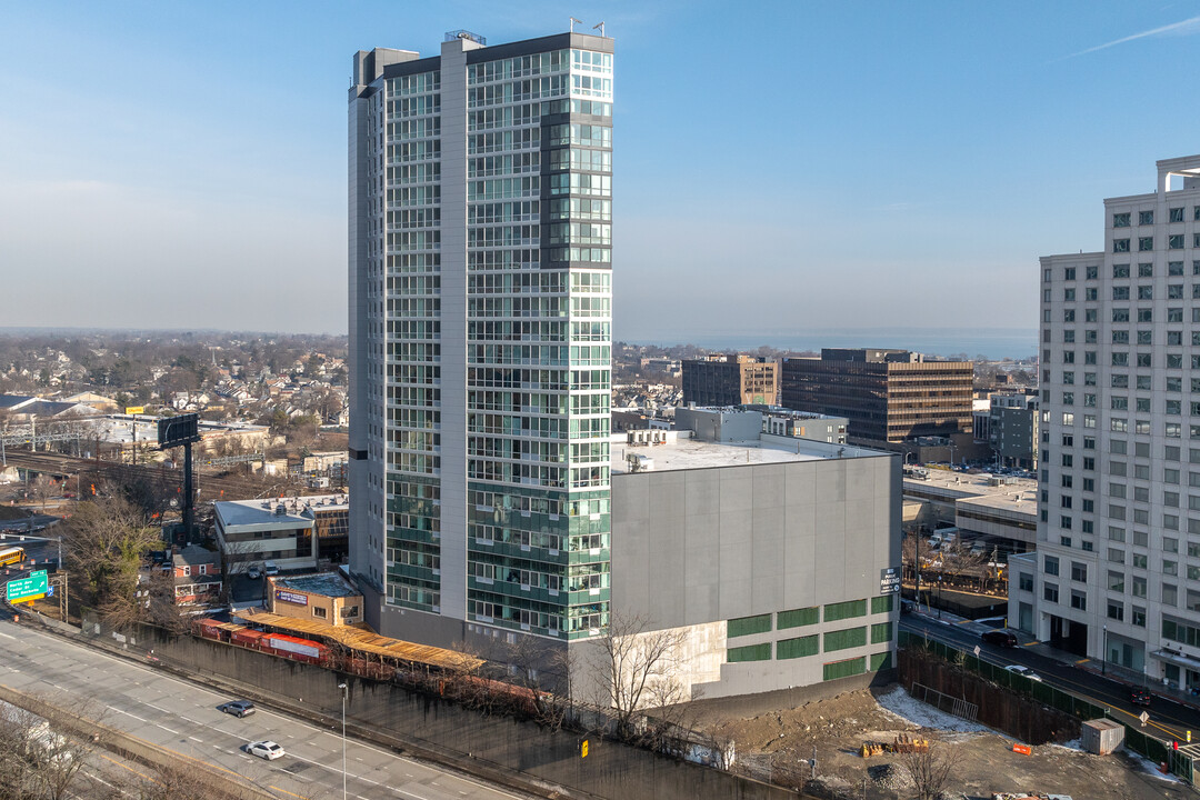 West View Apartments in New Rochelle, NY - Building Photo