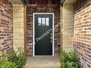 1113 Magnolia Dr in Noble, OK - Building Photo - Building Photo