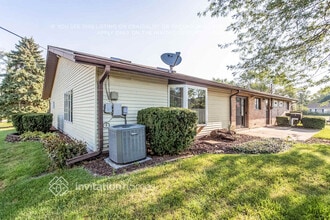 16400 Sherwood Dr in Orland Park, IL - Building Photo - Building Photo