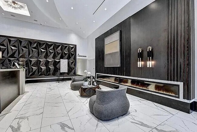 400 W Peachtree St NW, Unit 2514 in Atlanta, GA - Building Photo - Building Photo