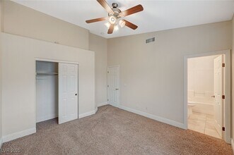 9392 Column Cactus St in Las Vegas, NV - Foto de edificio - Building Photo