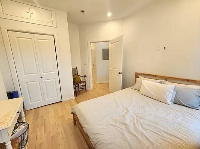 property at 16 S Cedar St