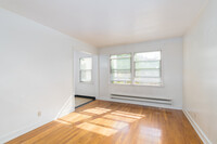 The Lee Apartments in Spokane, WA - Building Photo - Interior Photo