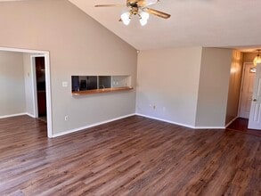 3485 Lakehurst Dr in Horn Lake, MS - Building Photo - Building Photo