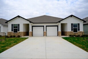 1119 Stone Vly Rd, Unit B in Temple, TX - Building Photo