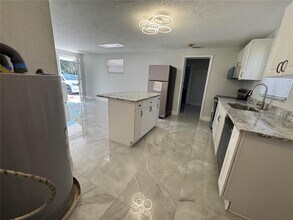 1825 134th Ave in Largo, FL - Building Photo - Building Photo