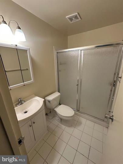 6760 Perry Penney Dr-Unit -109 in Annandale, VA - Foto de edificio - Building Photo