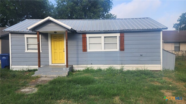 property at 206 E Reagan Ave