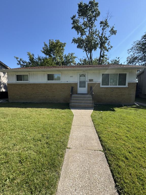 property at 22815 Ridgeway Ave