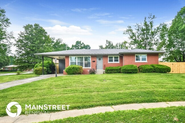 property at 2 Addison Ct