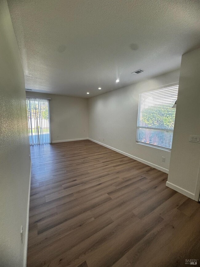 413 Morales Ct in Vacaville, CA - Building Photo - Building Photo