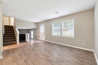 4326 Dogwood Farms Dr in Decatur, GA - Building Photo - Building Photo