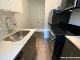 104 Peterborough St, Unit 33 in Boston, MA - Building Photo