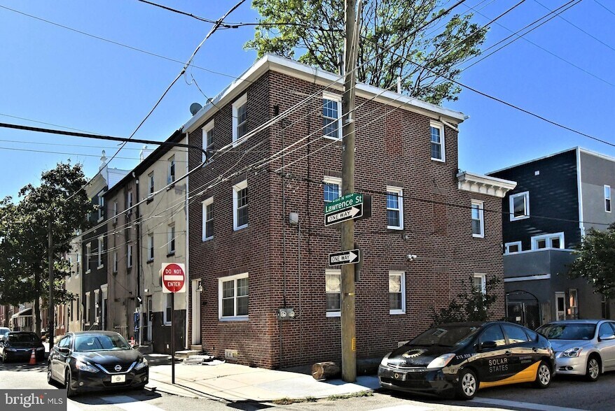 1554 N Lawrence St in Philadelphia, PA - Foto de edificio