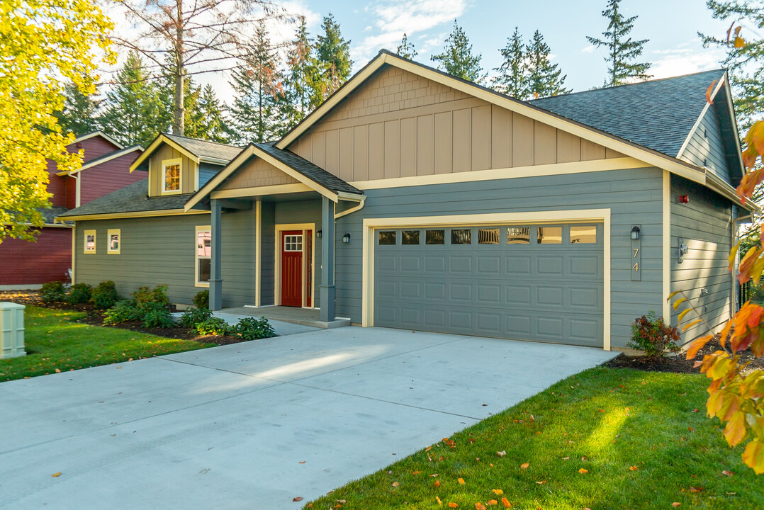 The Landings in Bremerton, WA - Building Photo