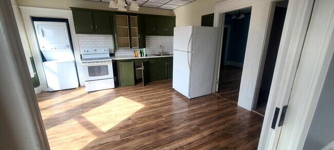 33 Howard St in Lewiston, ME - Building Photo - Building Photo