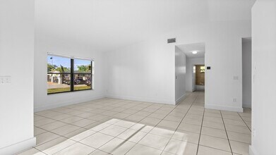 16110 SW 300th St in Homestead, FL - Building Photo - Building Photo