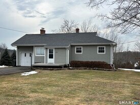 324 Savage Hill Rd in Berlin, CT - Building Photo