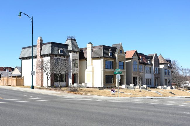 Market Square Townhomes in Independence, MO - Building Photo - Building Photo