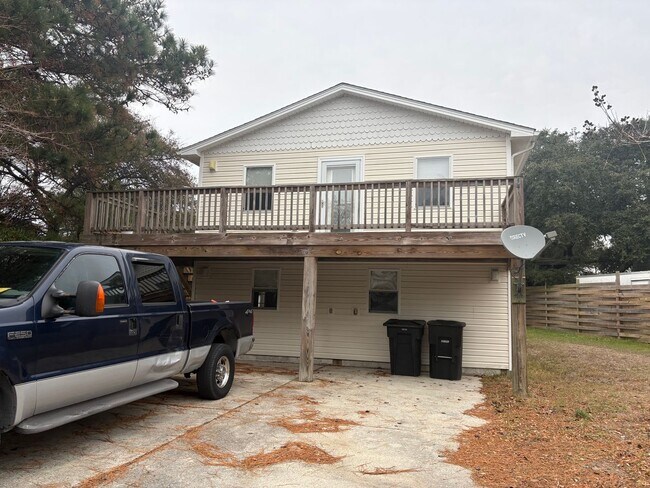 803 Swan St in Kill Devil Hills, NC - Building Photo - Building Photo