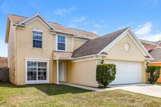 10150 Cedar Dune Dr in Tampa, FL - Foto de edificio - Building Photo