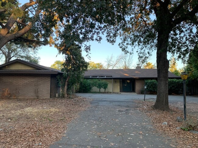 property at 5939 Riverside Dr