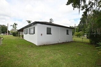 37017 Meridian Ave in Dade City, FL - Building Photo - Building Photo