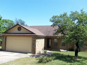 10611 Lake Beach Dr in Dripping Springs, TX - Building Photo - Building Photo
