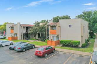 Madeira Apartments in Waco, TX - Foto de edificio - Building Photo