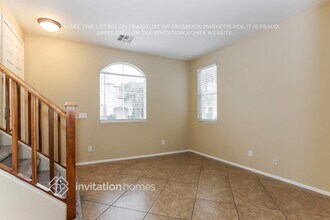 6615 W Hayes St in Phoenix, AZ - Foto de edificio - Building Photo