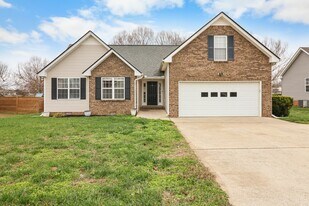 3817 Roscommon Way in Clarksville, TN - Building Photo