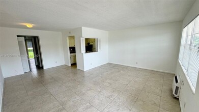 18 Hastings B-Unit -18 in West Palm Beach, FL - Building Photo - Building Photo