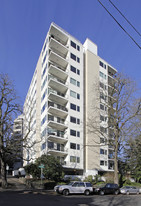 Kings Hill Apartamentos