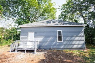 218 E Tinsley St in Griffin, GA - Building Photo - Building Photo
