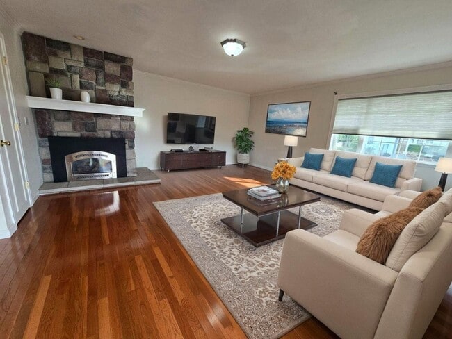 property at 1811 NW Kline St