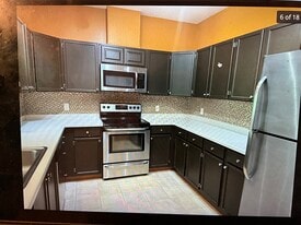 301 Harbour Town Dr in Madison, WI - Building Photo