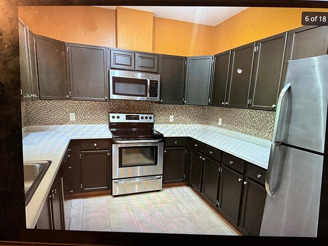 301 Harbour Town Dr in Madison, WI - Building Photo - Building Photo