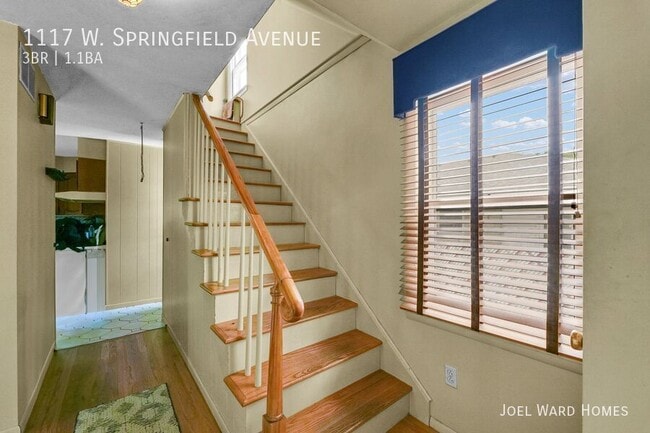1117 W Springfield Ave in Champaign, IL - Building Photo - Building Photo